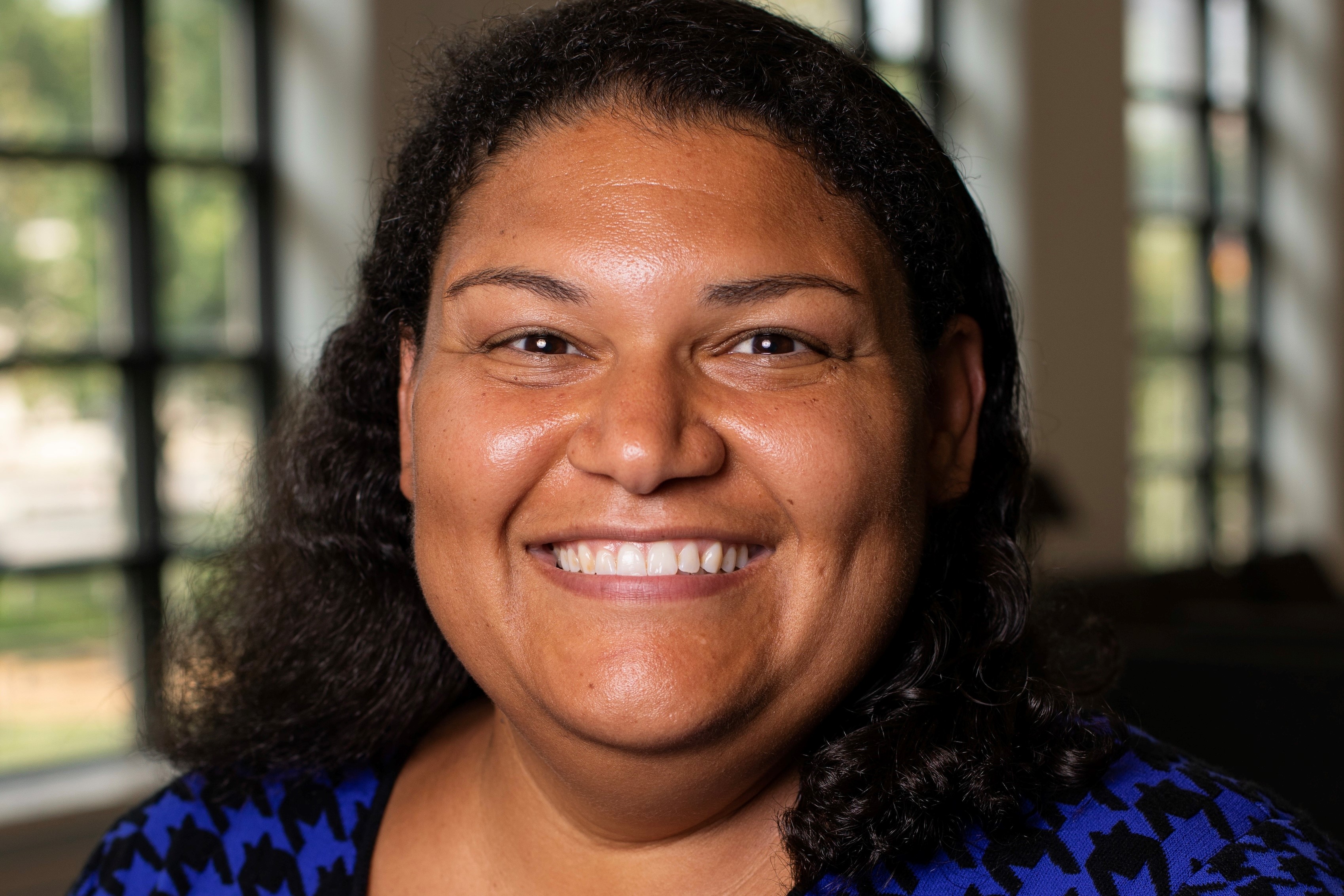 a profile photograph of Dr. Corrine Williams