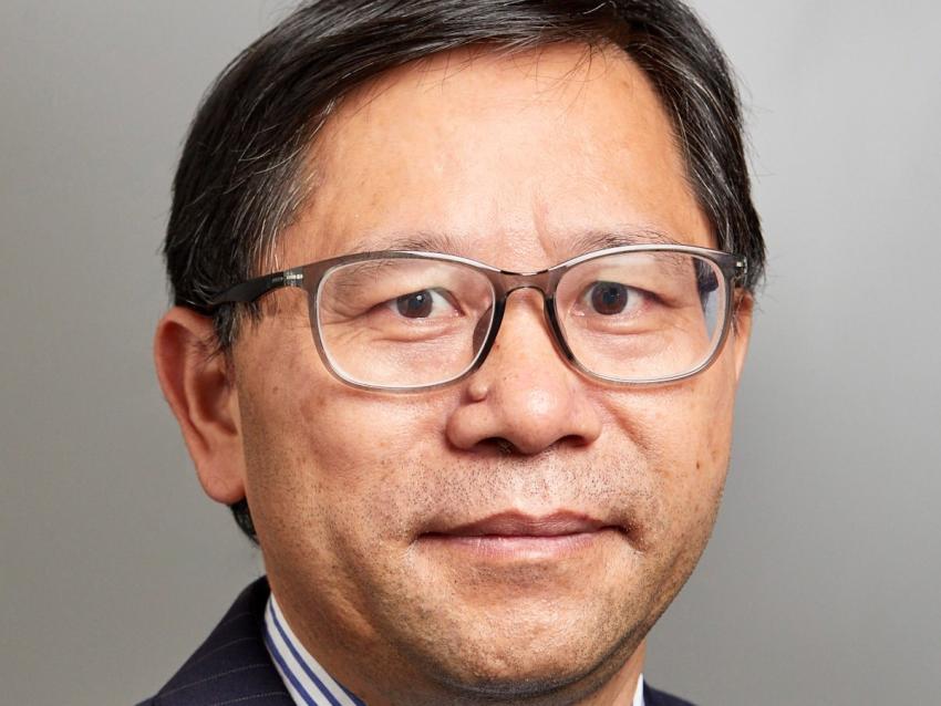 a photograph of Douglas Zhang