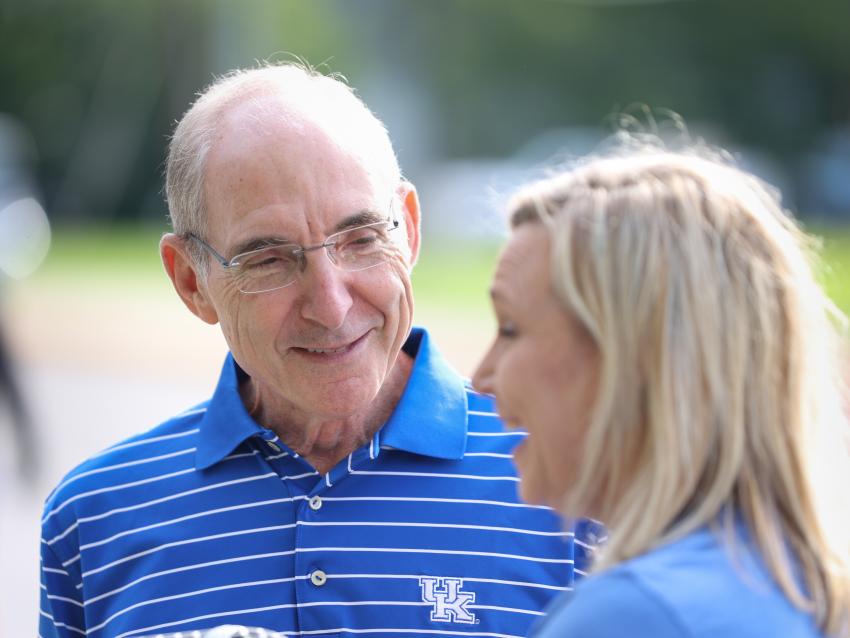 President Capilouto smiling at the 2022 student housing move-in.