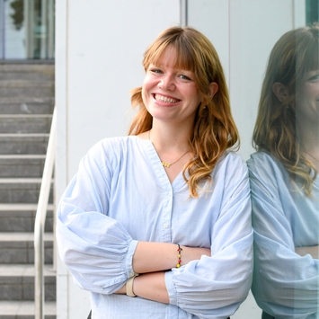 a profile photograph of Stephanie Ramsey